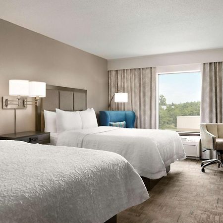 Hampton Inn Stow Екстериор снимка