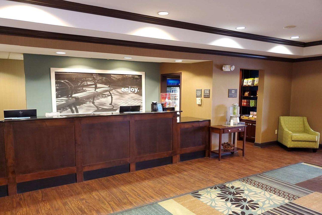 Hampton Inn Stow Екстериор снимка