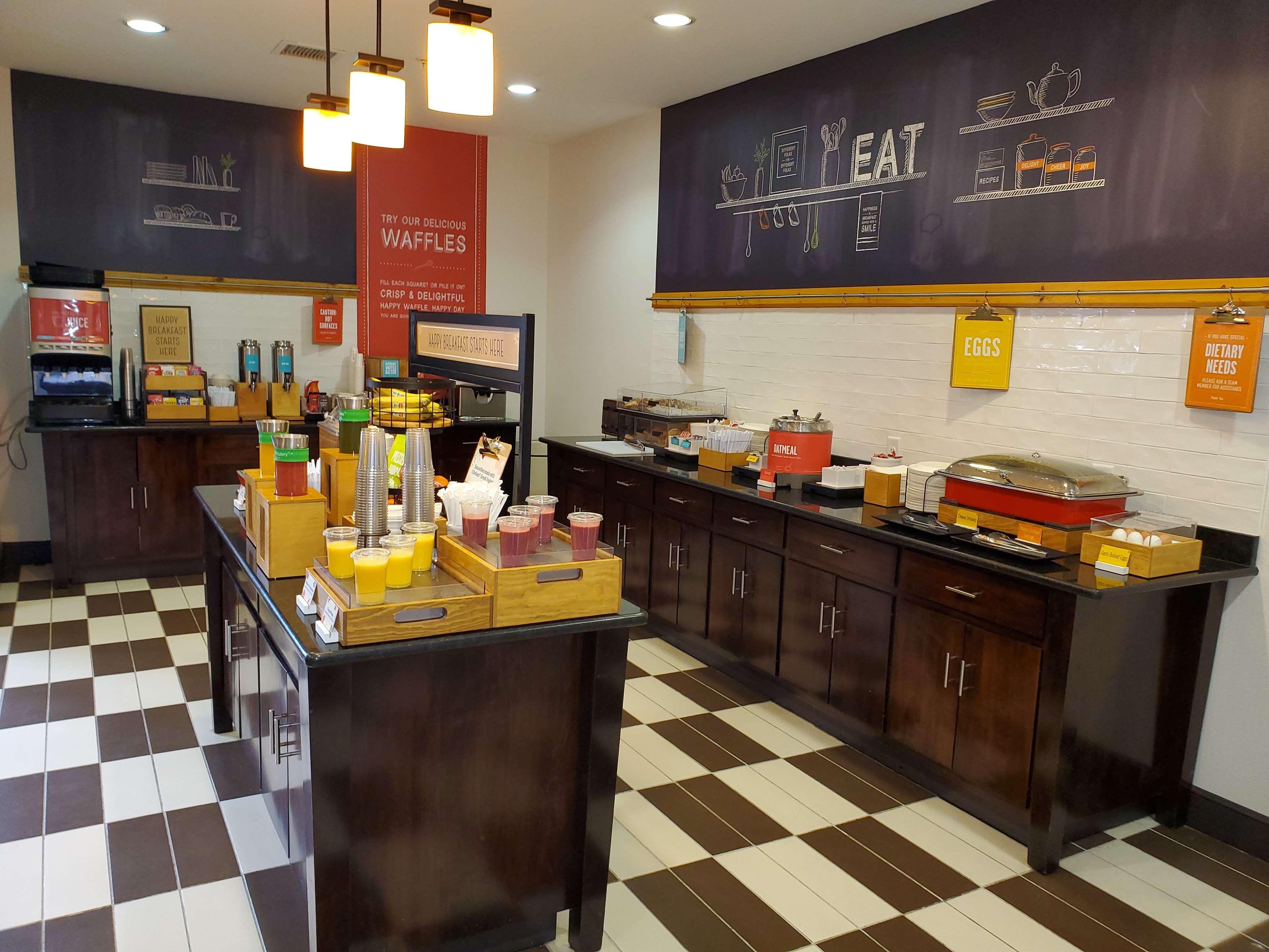 Hampton Inn Stow Екстериор снимка
