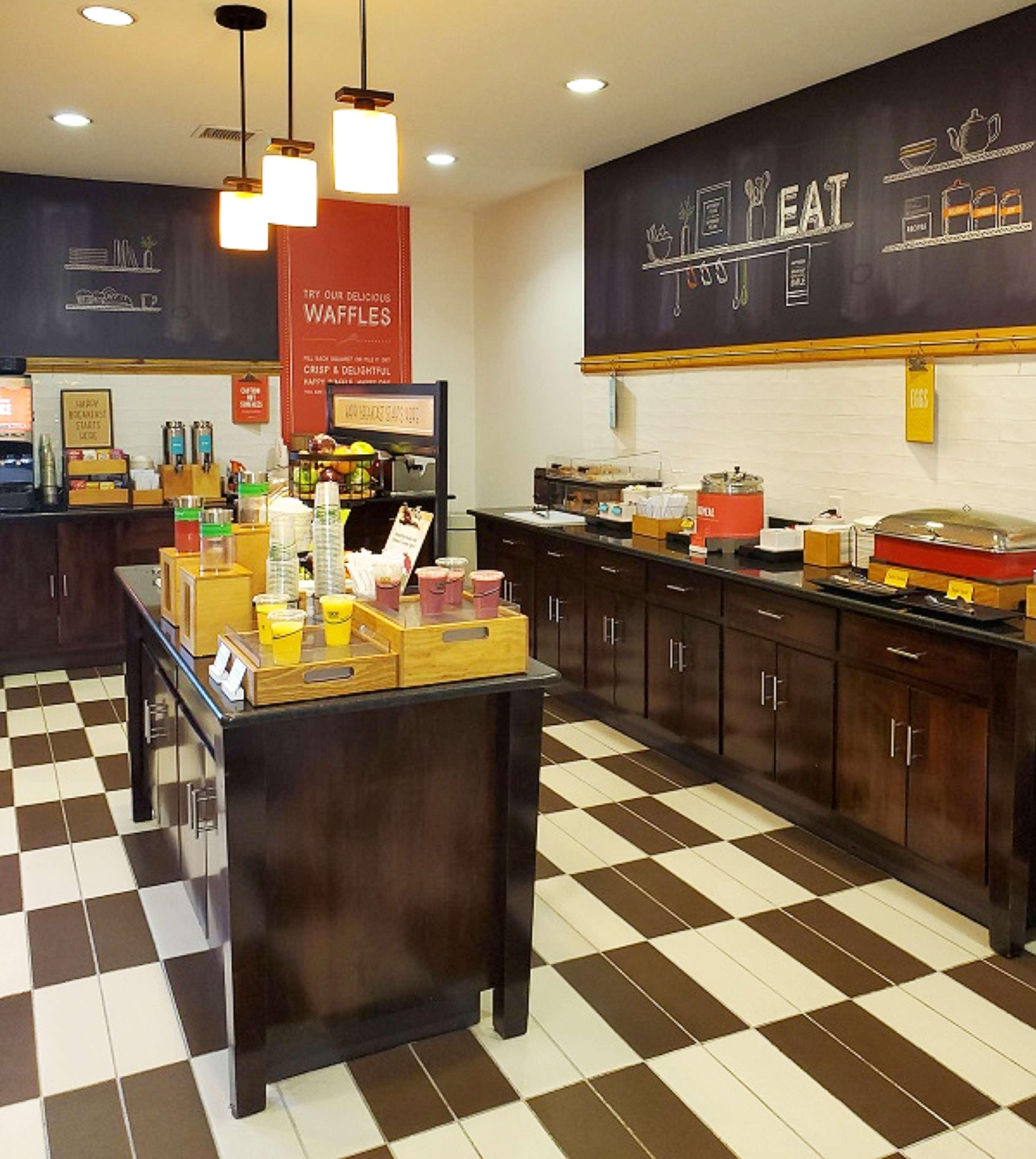 Hampton Inn Stow Екстериор снимка