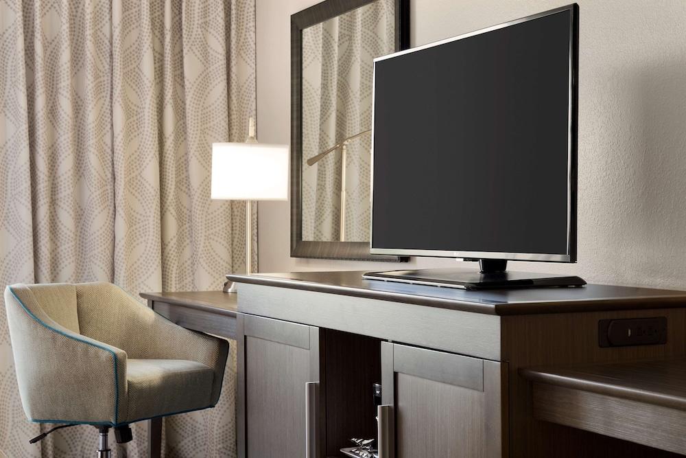 Hampton Inn Stow Екстериор снимка