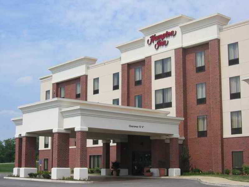 Hampton Inn Stow Екстериор снимка