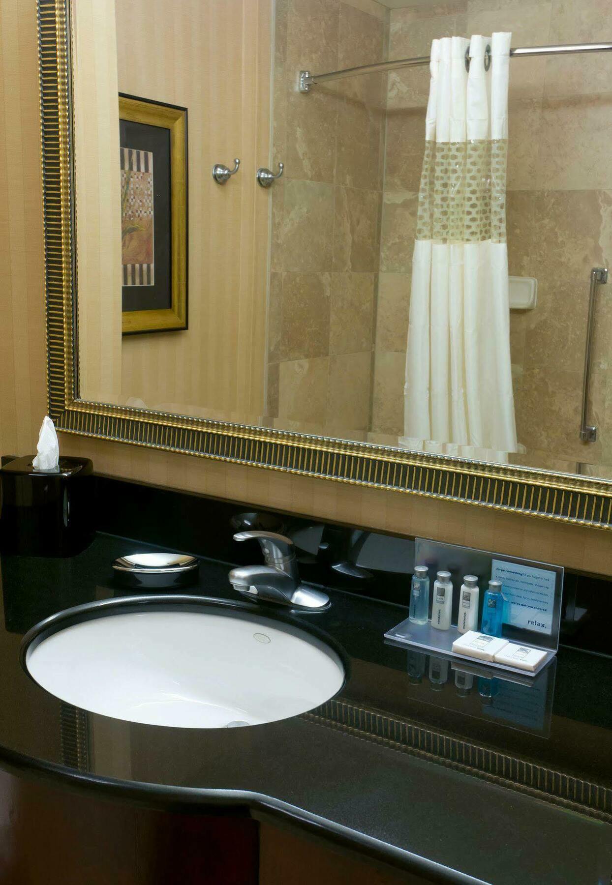 Hampton Inn Stow Екстериор снимка